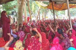 53वें दिन भी जारी रही आशा कर्मचारियों की हड़ताल