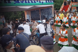 Cyclothon Bicycle Tour: साइक्लोथोंन यात्रा में गूंजा देश की जवानी, सुनो देश की जवानी, नशे की नादानी छोड़ो, नशे की नादानी
