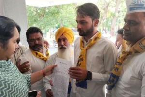 आप नेता संजयसिंह की गिरफ्तारी का विरोध, किया प्रदर्शन