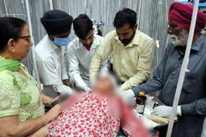 दिनदिहाड़े घर में घुसकर महिला पर हमला, सोना लूटकर फरार