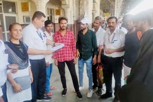 रेलवे स्टेशन पर गंदगी फैलाना पड़ा भारी, भरना पड़ा 50 हजार रुपये जुर्माना!