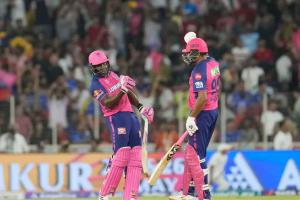 RCB vs RR IPL 2024: पराग और जायसवाल की जोरदार बल्लेबाजी, राजस्थान ने RCB को चार विकेट से हरा आईपीएल से किया बाहर