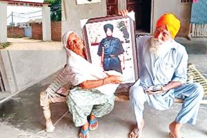 Kargil Vijay Diwas: रशविंदर सिंह की शहादत पर माता-पिता को गर्व