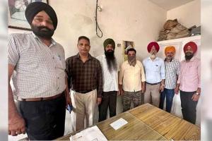 Bribe: नगरपालिका परिषद का क्लर्क रिश्वत लेते गिरफ्तार