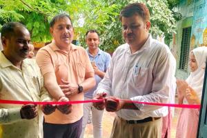 खंड शिक्षा अधिकारी ने किया स्मार्ट क्लास का शुभारंभ