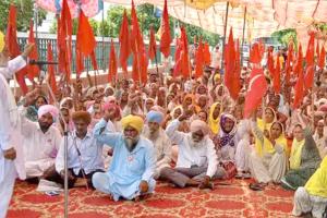 किसान-मजदूरों ने वित्त मंत्री आवास का घेराव किया