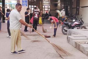 Cleaning Campaign: स्वच्छता को दिनचर्या का हिस्सा बनाना आवश्यक