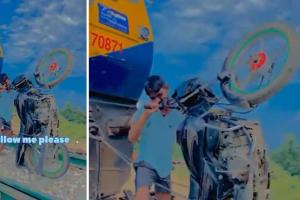 Viral Video: रील बनाने के चक्कर में बुरा फंसा युवक