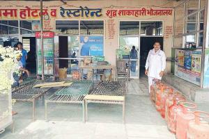 LPG Gas Cylinder News: आठ घरेलू गैस सिलेंडर की जब्त