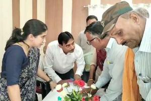 Pensioners News: संयुक्त रक्षा नियंत्रक ने सुनी पेंशनर्स की समस्याएं