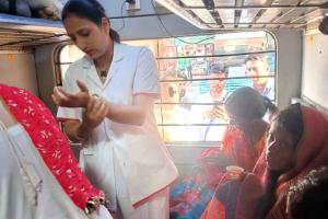 Railway: मानवता की दिखी मिशाल, ट्रेन में महिलाओं ने कराया प्रसव