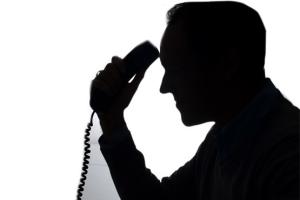 पुलिसकर्मी बता महिला से ठगे सवा 7 लाख रुपए