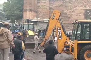 Ajmer Dargah Encroachment: अजमेर दरगाह क्षेत्र में निगम की बड़ी कार्रवाई!