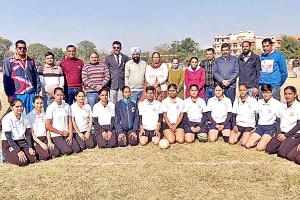 Inter-college Handball Competition: इंटर कॉलेज हैंडबाल में शाह सतनाम जी गर्ल्स कॉलेज की टीम बनी विजेता