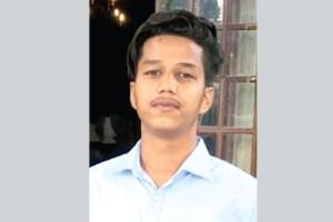 Raod Accident: अचानक कार की खिड़की खुलने से बाईक सवार युवक की ट्रक के नीचे आने से मौत