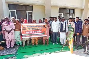 मांगें न माने जाने तक जारी रहेगा धरना