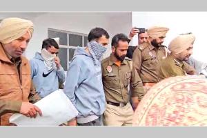 America Deport Indian News: अमेरिका से डिपोर्ट हुए दो युवकों को पुलिस ने एयरपोर्ट से किया गिरफ्तार