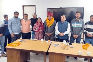 राजस्व विभाग में 26 वर्ष की सरकारी सेवा पूरी करने उपरांत सेवानिवृत हुये रामपाल -उपमंडल अधिकारी जसपाल सिंह गिल