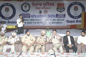 नशे के खिलाफ जंग में लोग एक कदम बढ़ाएंगे, पुलिस 10 कदम बढ़ाएगी-डीआईजी स्वप्न शर्मा
