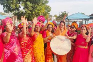 गौवंश की सेवा के साथ रंगीलो फागणियो का अनूठा आयोजन
