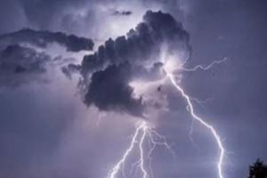 सावधान: मानसूनी सीजन में आकाशीय बिजली कड़कने पर खुले आसमान के नीचे रहना उचित नहीं