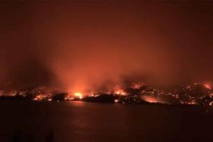 Canada wildfires 2025: कनाडा में जंगल की आग हुई विकराल, दूर दूर तक आग ही आग!