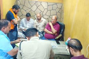 CM Flying Raid: सीएम फ्लाइंग और सीआईडी की संयुक्त टीम ने अनाज मंडी में की छापेमारी