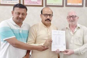 भाजपा जिला अध्यक्ष राजेश सपरा द्वारा प्रदेशाध्यक्ष मोहनलाल बड़ोली से विचार विमर्श करके जिला भाजपा पदाधिकारियों की घोषणा की