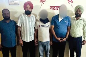 Bribe: रिश्वत लेते एएसआई और साथी रंगे हाथ गिरफ्तार