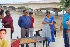 Drowned: भोग चढ़ाने आया राजस्थानी युवक यमुना नदी में समाया