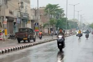Rain: पूरा दिन रुक रुक कर होती रही बारिश, धान को होगा फायदा