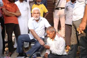 Punjab Flood: बाढ़ पीड़ितों के साथ चट्टान की तरह खड़ी पंजाब सरकार! रोजगार के लिए खोला मदद का खजाना, परिवारों को मिली आर्थिक सहायता!