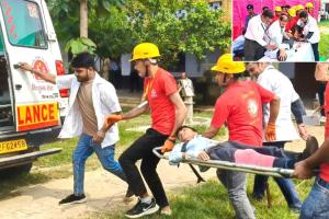 मॉक ड्रिल आयोजित कर सिखाए आपदा से बचाव के गुर