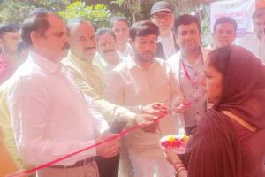 सीएचसी पर चिकित्सा जांच शिविर आयोजित, वितरित की दवाइयाँ