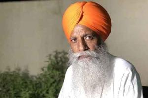 डीएफसी थप्पड़ कांड: चढूनी की गिरफ्तारी की मांग पर अड़े कर्मचारी, वर्क सस्पेंड कर धरने पर बैठे