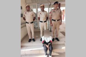गिफ्ट गैलरी से नोटों के पैकेट चोरी करने के मामले में एक गिरफ्तार