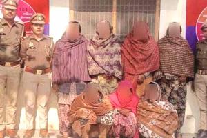 पुलिस ने की लोगों की जेब काटकर चोरी करने वाली 7 अंतर्राज्यीय महिला चोर गिरफ्तार