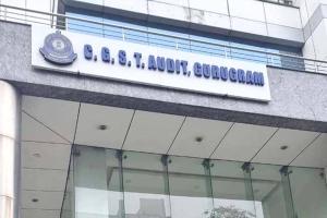 सीजीएसटी की टीम ने करोड़ों रुपए की टैक्स चोरी में एक गिरफ्तार