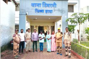 Maharashtra: 600 किलोमीटर दूर जाकर मंदबुद्धि व्यक्ति को उसके परिवार से मिलाया