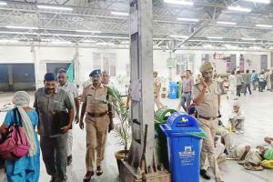 Ahmedabad Bomb Threats: अहमदाबाद में 5 स्कूलों को बम से उड़ाने की धमकी के बाद मचा हड़कंप