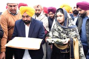 Bhagwant Mann: छोटे साहिबजादों की बेमिसाल कुर्बानी ने मानवता को अन्याय व जुल्म के विरुद्ध लड़ने की दी प्रेरणा: सीएम