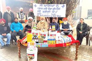 गौशाला को 700 पशुओं के पेट के कीड़ों की मुफ्त दवा वितरित