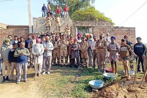 Aashiyana Muhim: आशियाना मुहिम के तहत जरूरतमंद बदलू को बनाकर दी ‘पक्की छत्त’