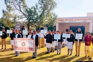 Sri Gurusar Modia: शाह सतनाम जी गर्ल्स महाविद्यालय, श्रीगुरुसर मोडिया में विश्व मानवाधिकार दिवस पर कार्यक्रम आयोजित