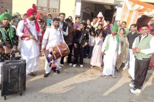 Kuan Poojan: समाज की बदल रही सोच, बेटों के समान बेटियों के जन्म पर मनाई जा रही खुशी