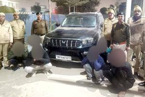 Video Viral: बीच सड़क गाड़ी से स्टंटबाजी की वीडियो वायरल, छह आरोपी गिरफ्तार, गाड़ी भी जब्त