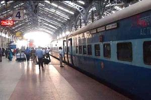 Indian Railways News: रेल वन एप से अनारक्षित टिकट बुक करने पर यात्रियों को मिलेगी 3 प्रतिशत की छूट