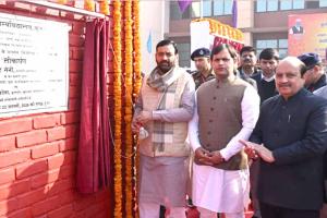 CM Nayab Saini: सीएम सैनी ने कुवि में निर्मित सिंथेटिक हॉकी खेल मैदान का किया उद्घाटन