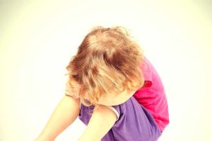 Greater Noida: ग्रेटर नोएडा के निजी स्कूल में छात्रा एक घंटे तक बाथरूम में रही बंद, परिजनों ने डीएम से की शिकायत