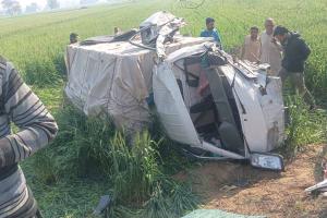 Road Accident News: फतेहाबाद में फुटबॉल खिलाड़ियों से भरी गाड़ी पलटी